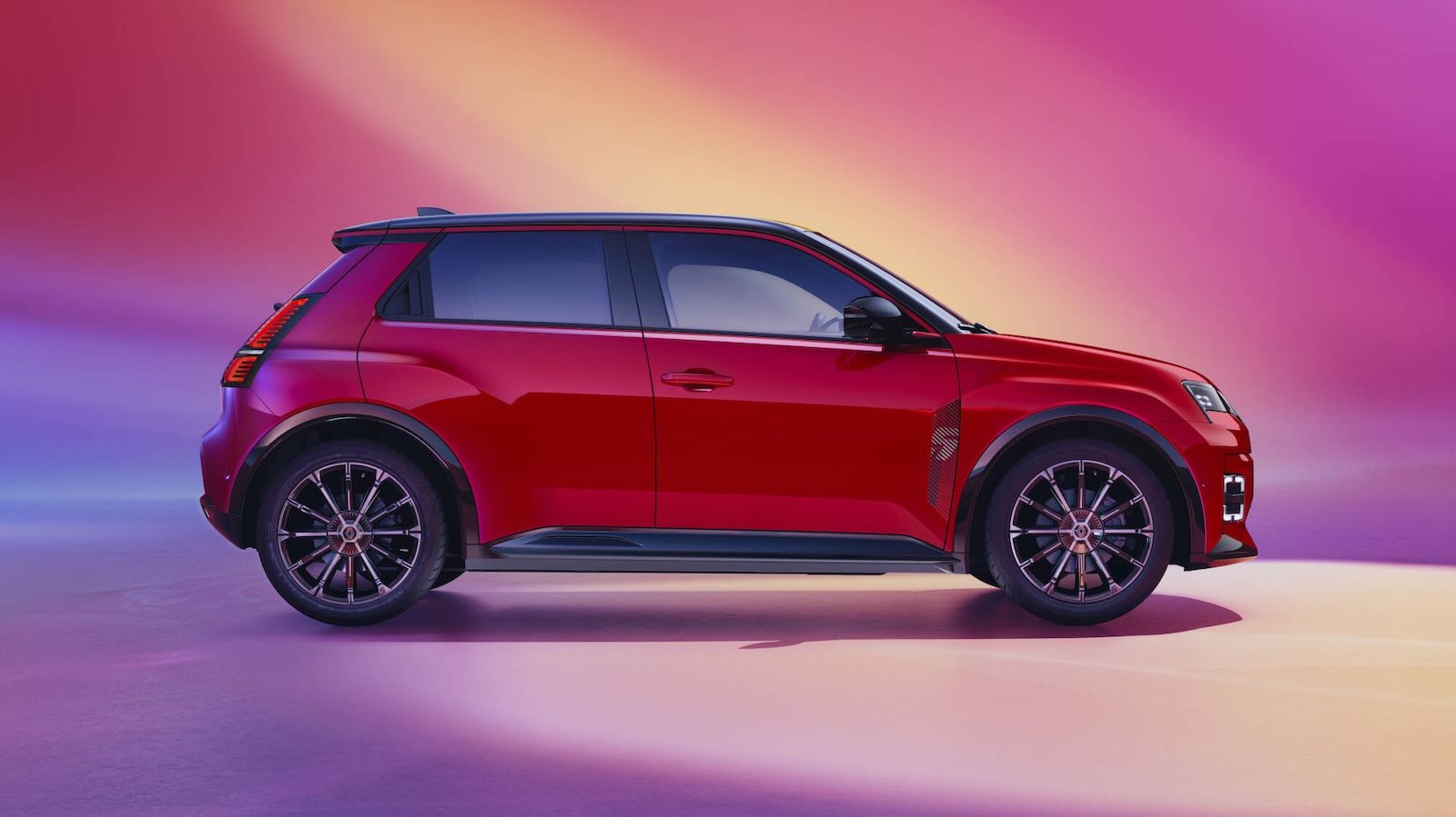 Renault 5 E-Tech: Αλλαγές στη γκάμα και η νέα εισαγωγική έκδοση 